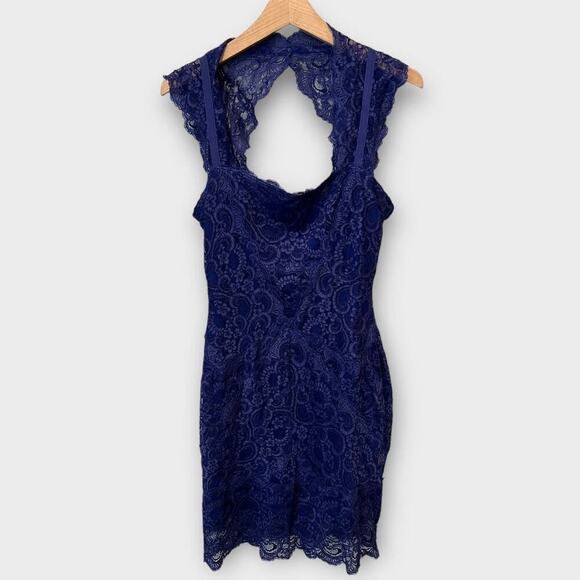 Nicole Miller Eva Lace Open-Back Cocktail Dress Size Large - Picture 3 of 9